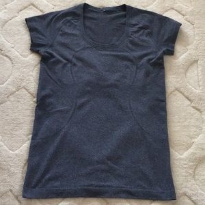 Lululemon Swiftly Tech Short Sleeve size 8